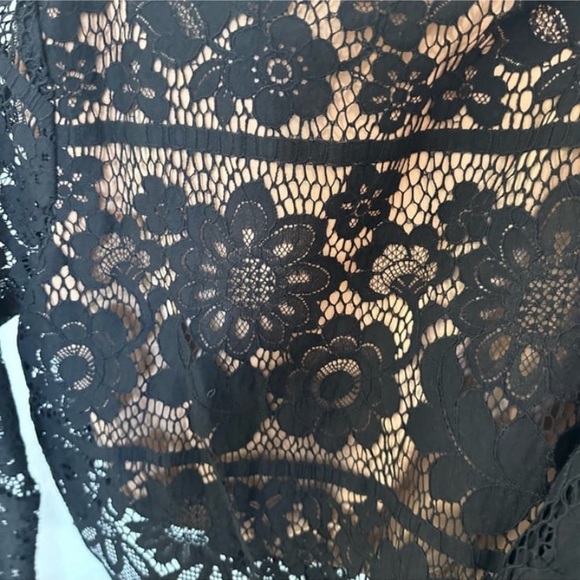 For Love and Lemons Lace Blouse - Picture 6 of 6